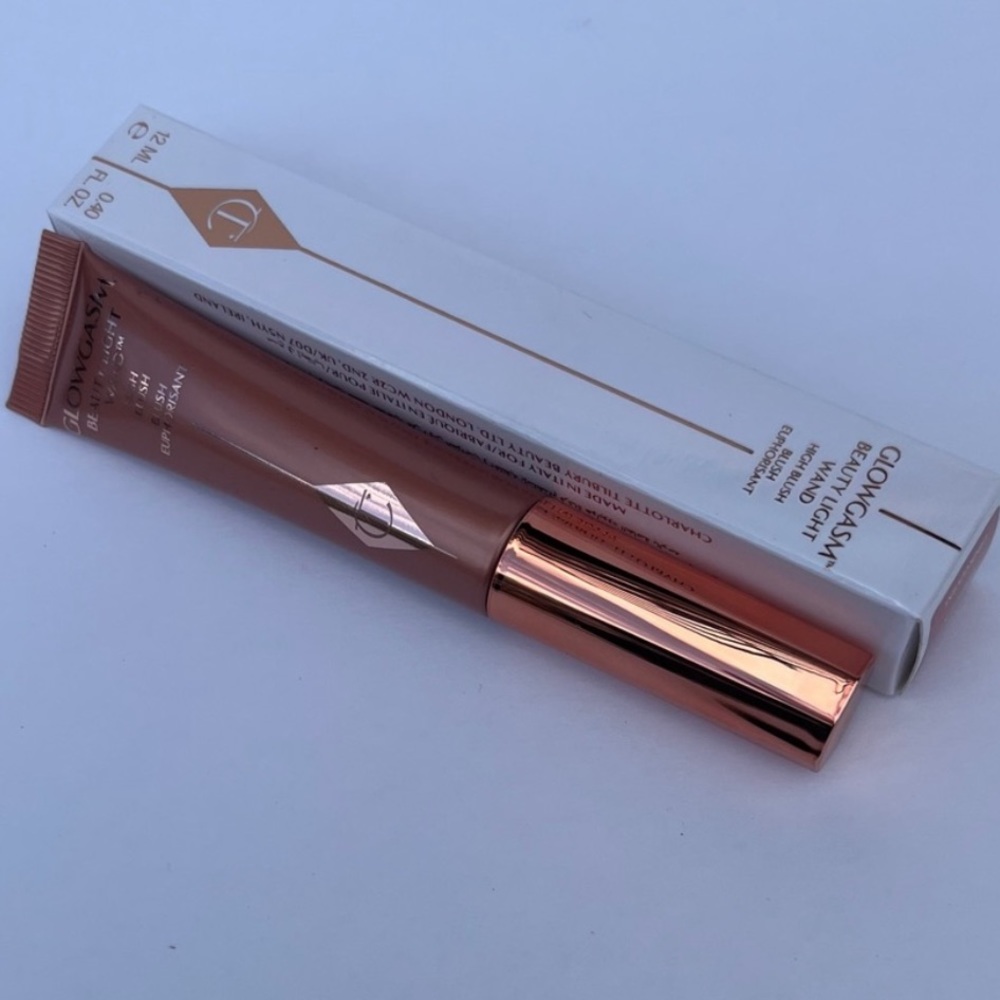 BRAND NEW! Charlotte Tilbury Pinkgasm Beauty Light Wand!